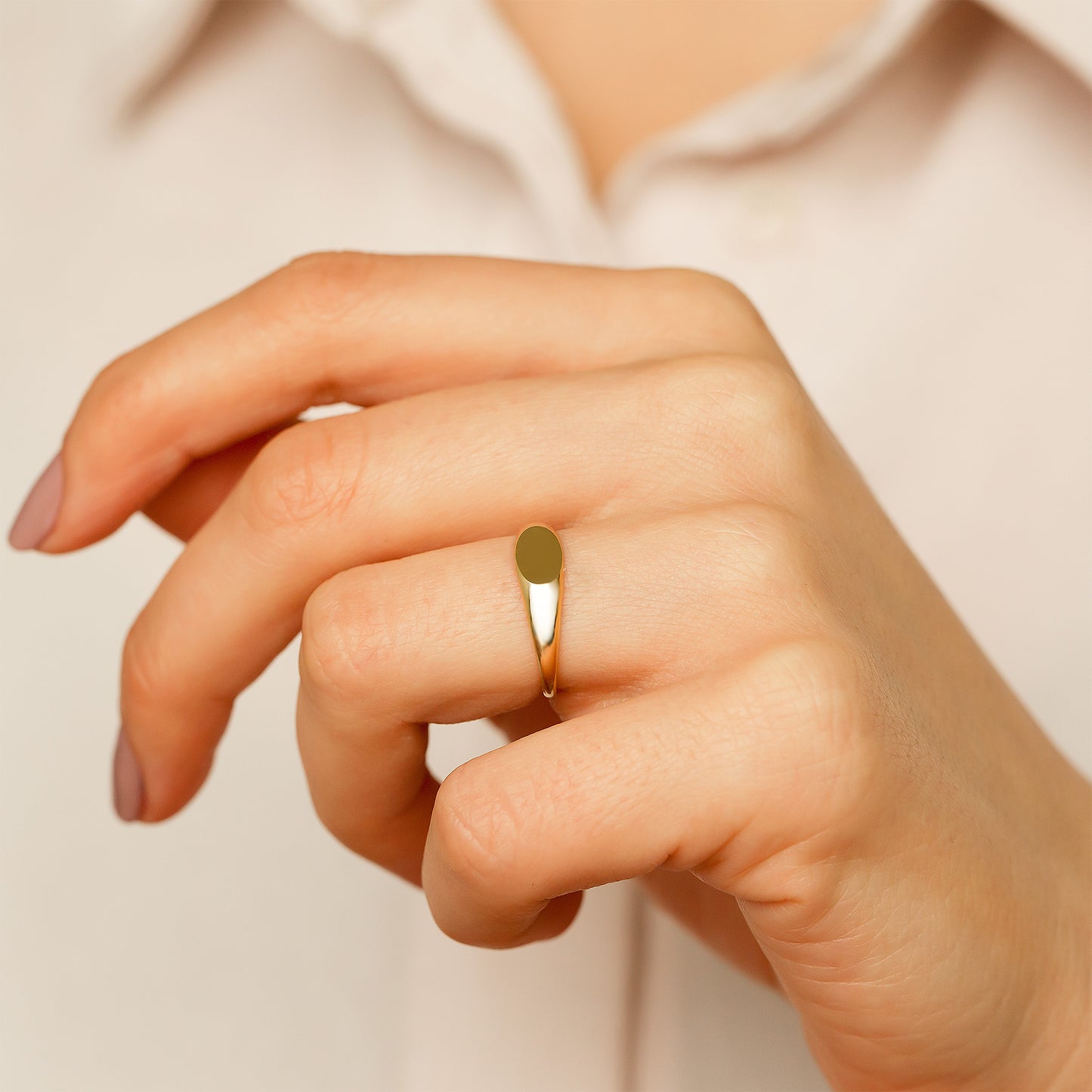 Minimalist Signet Ring in 14K Solid Gold