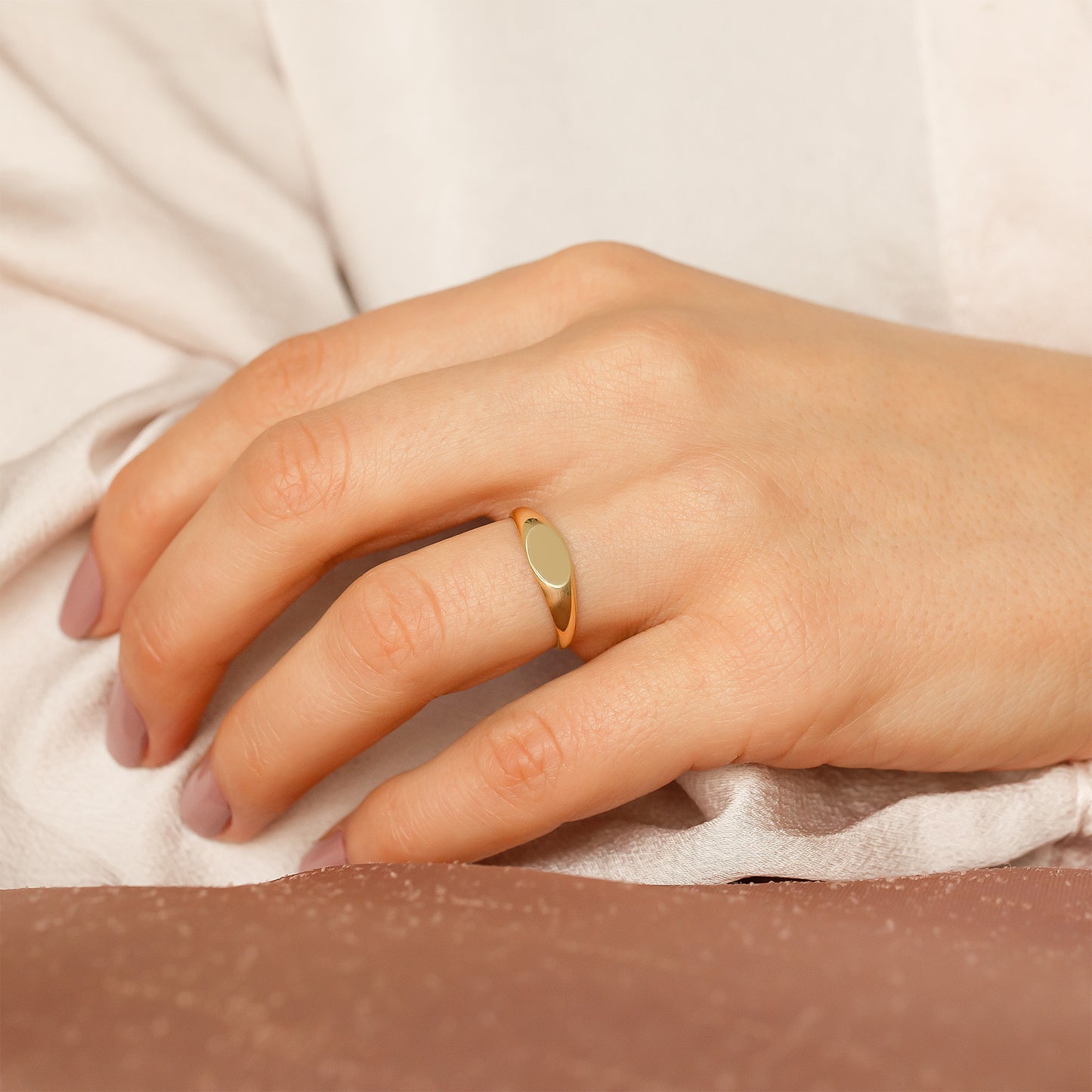 Minimalist Signet Ring in 14K Solid Gold