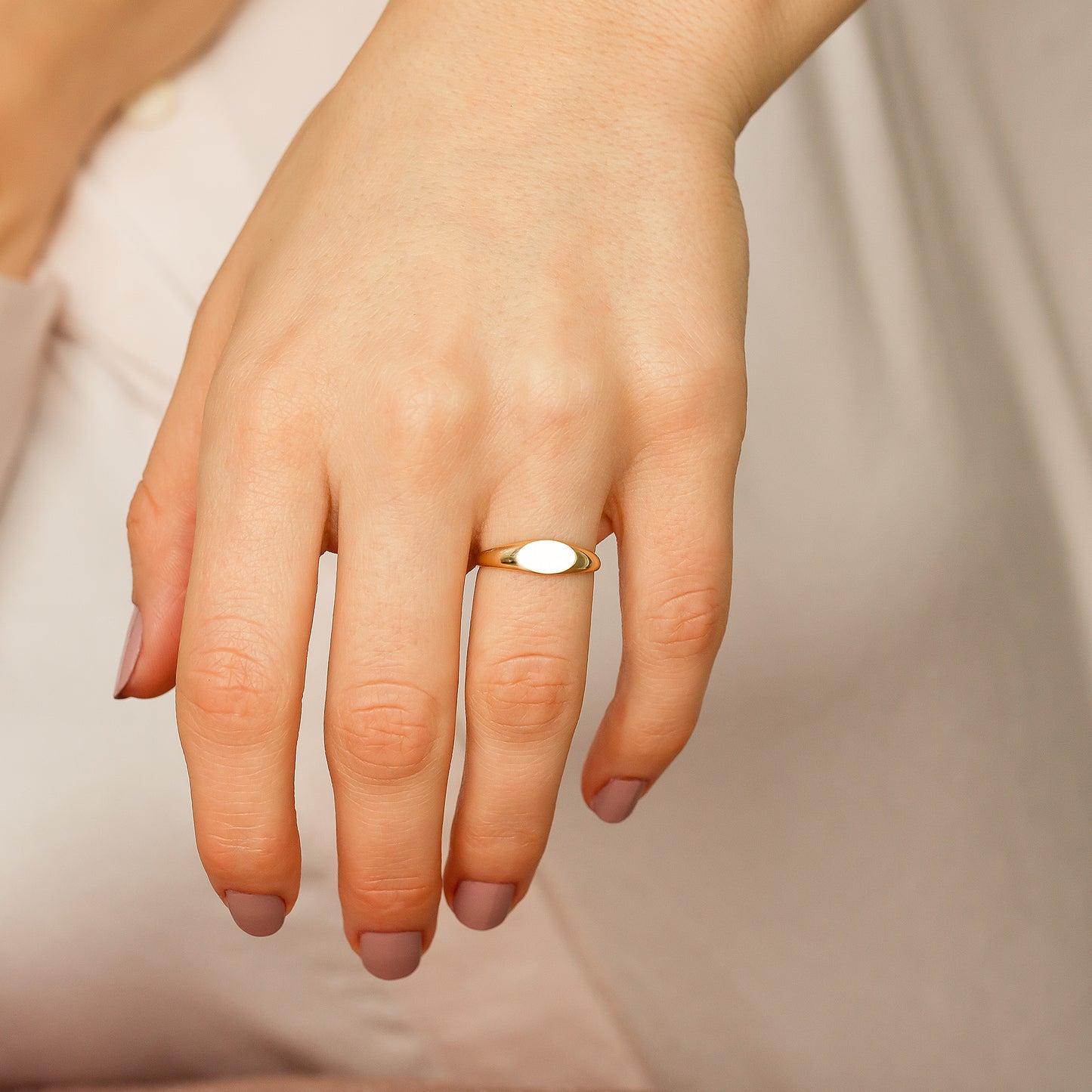 Minimalist Signet Ring in 14K Solid Gold